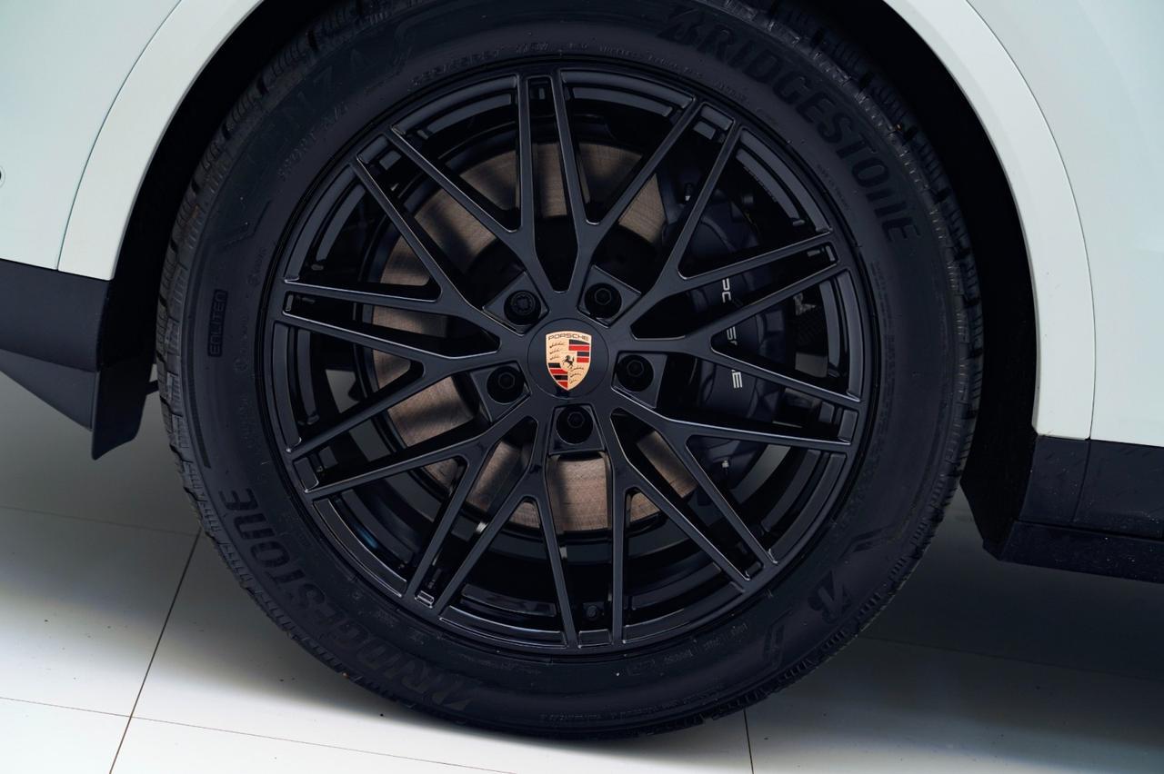 2026 Porsche Cayenne Pompano Beach FL