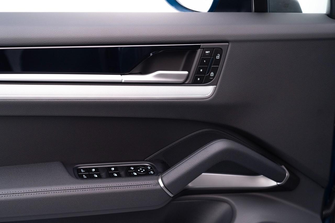 2026 Porsche Cayenne Pompano Beach FL