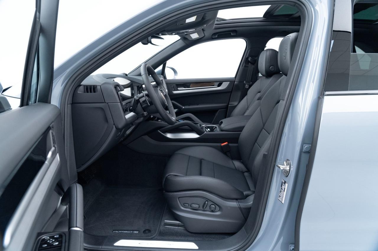 2026 Porsche Cayenne Pompano Beach FL