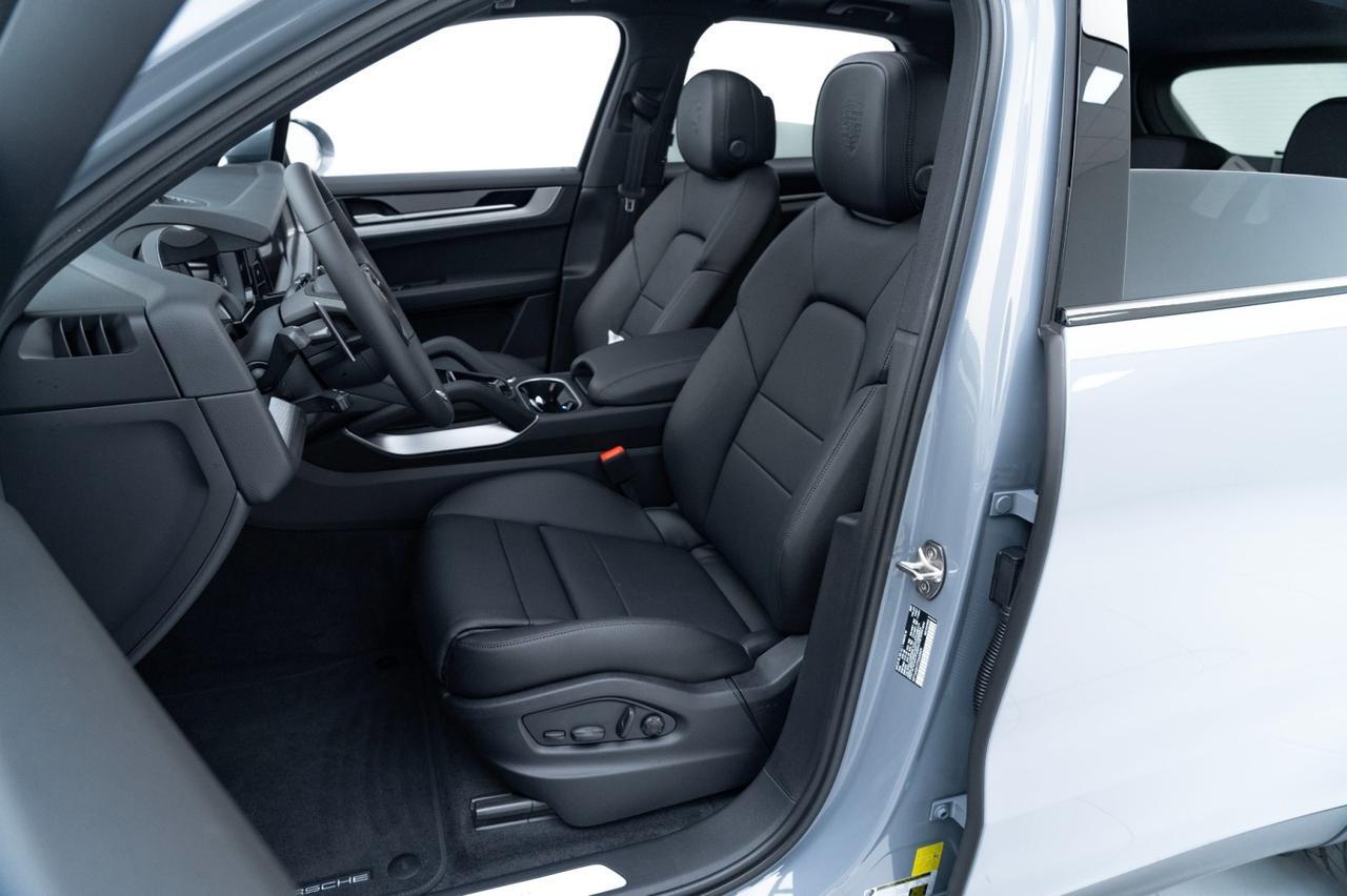 2026 Porsche Cayenne Pompano Beach FL