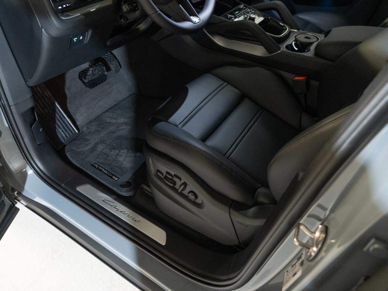 2026 Porsche Cayenne Pompano Beach FL