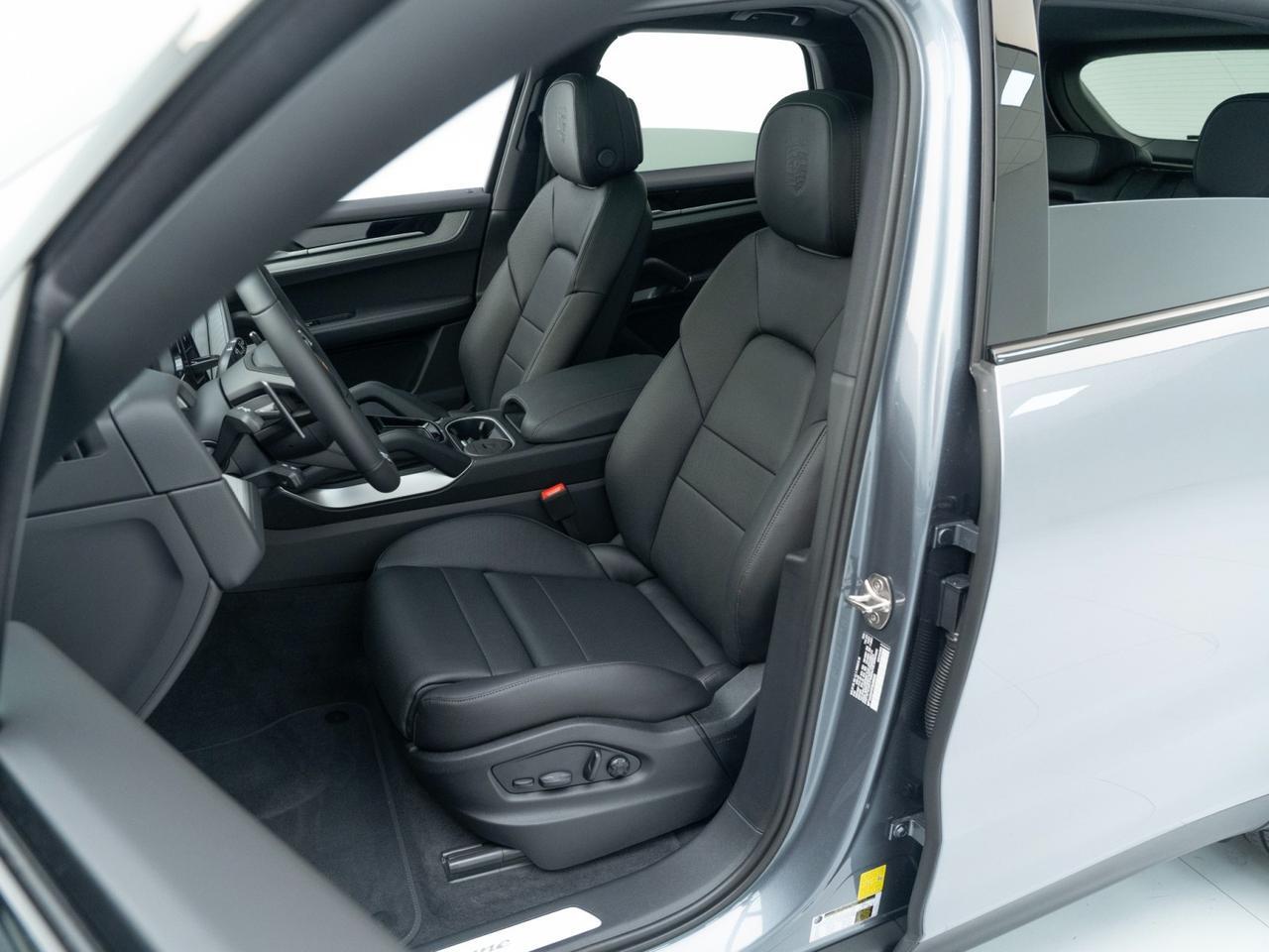 2026 Porsche Cayenne Pompano Beach FL