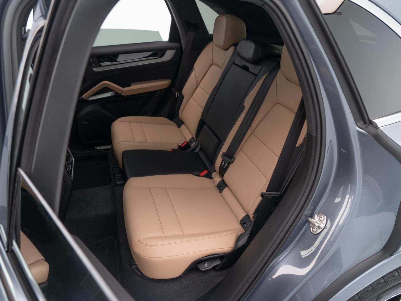 2026 Porsche Cayenne Pompano Beach FL