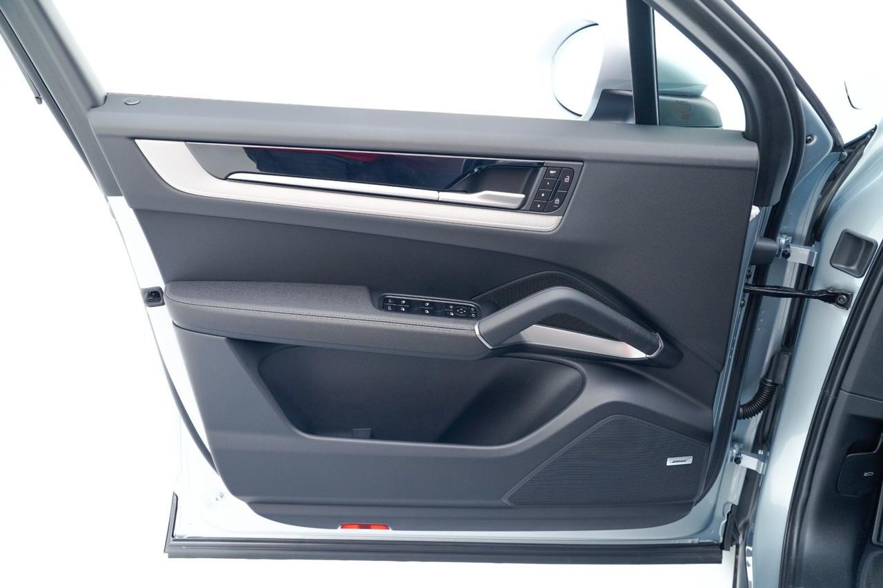 2026 Porsche Cayenne Pompano Beach FL