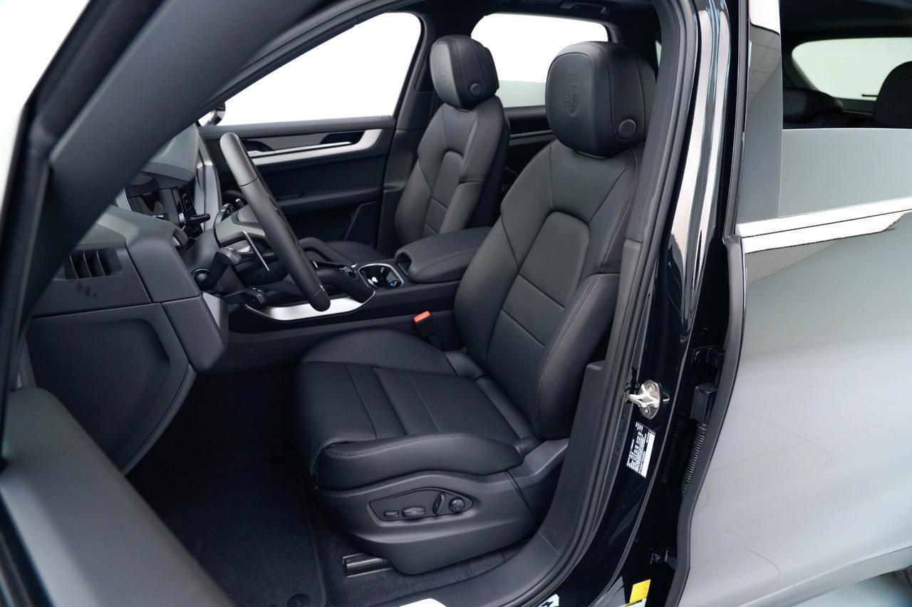 2026 Porsche Cayenne Pompano Beach FL