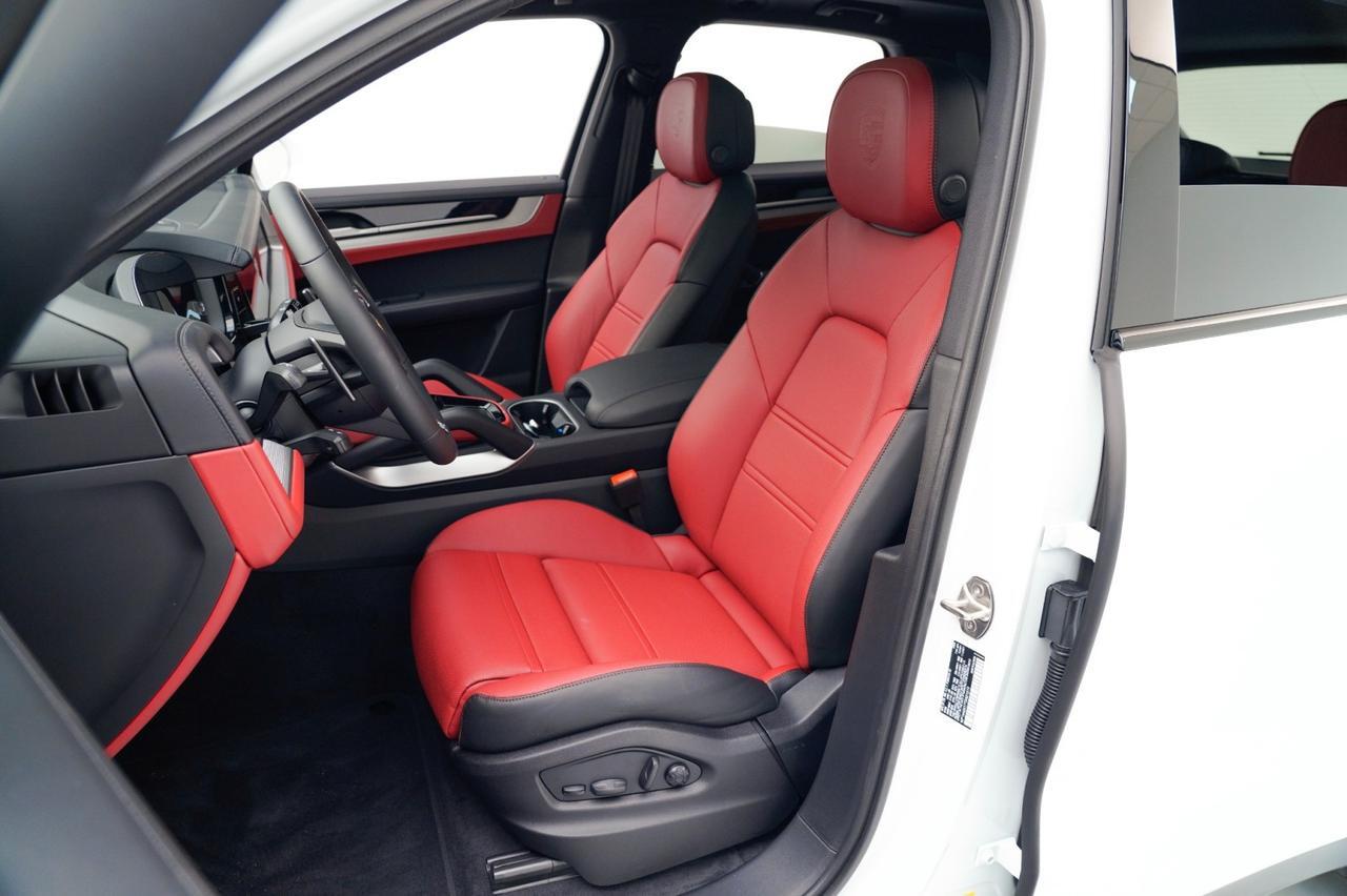 2026 Porsche Cayenne Pompano Beach FL