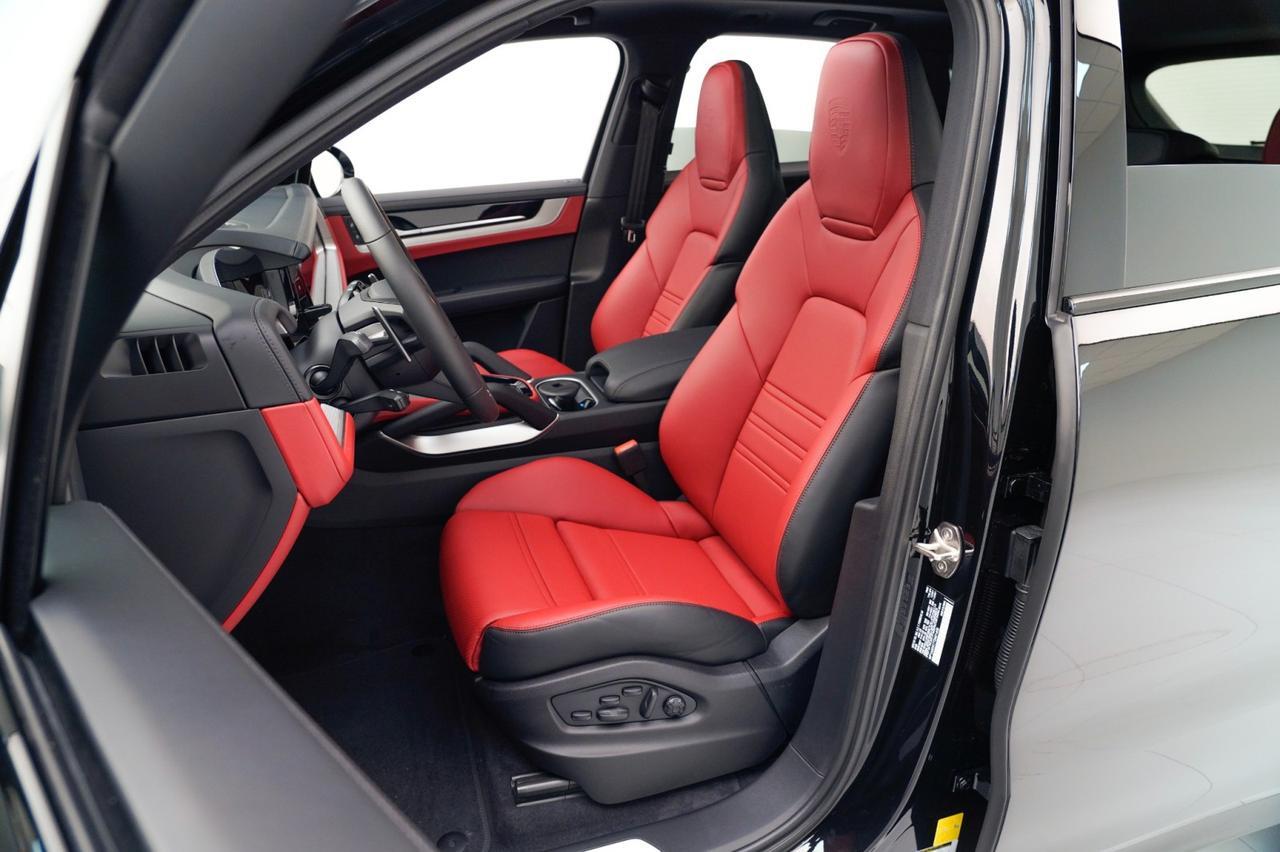 2026 Porsche Cayenne Pompano Beach FL