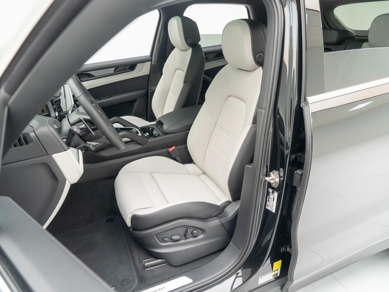 2026 Porsche Cayenne Pompano Beach FL