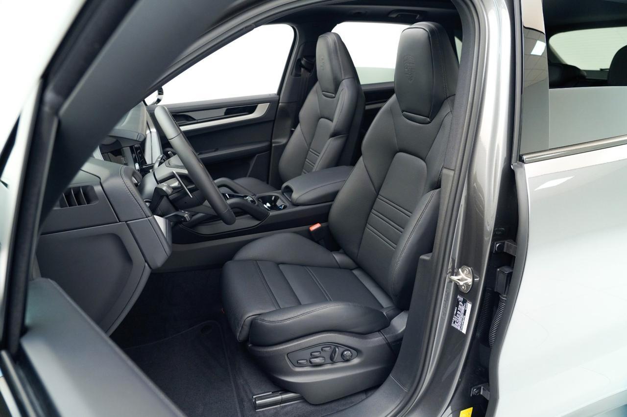 2026 Porsche Cayenne Pompano Beach FL