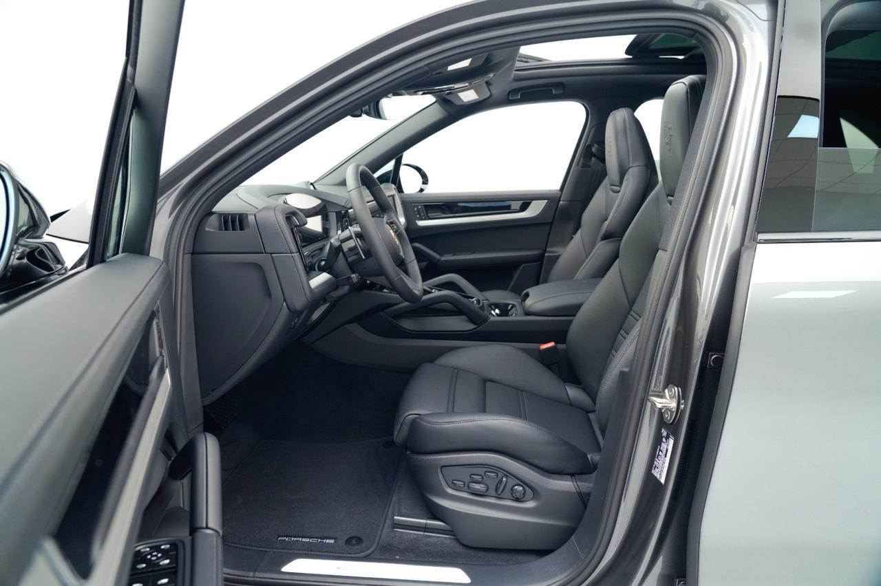 2026 Porsche Cayenne Pompano Beach FL