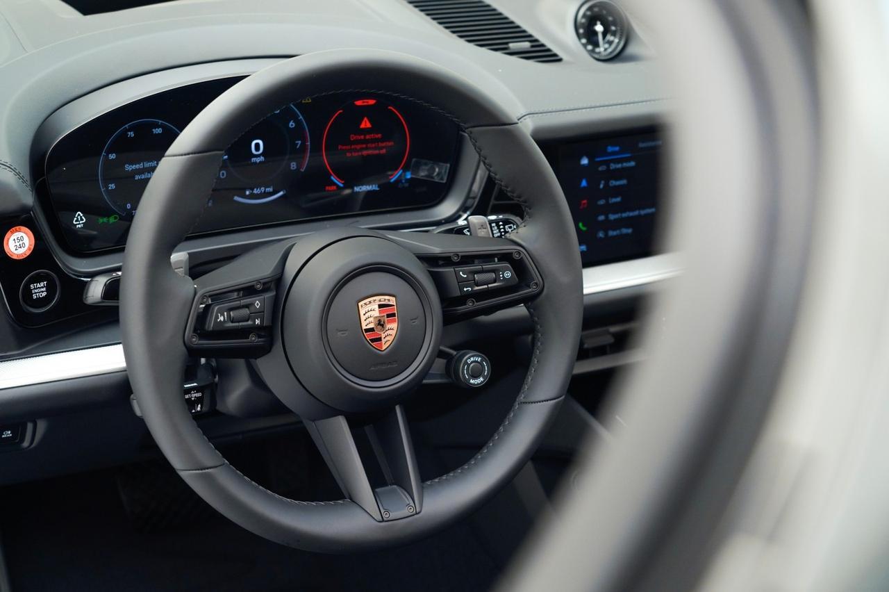 2026 Porsche Cayenne Pompano Beach FL