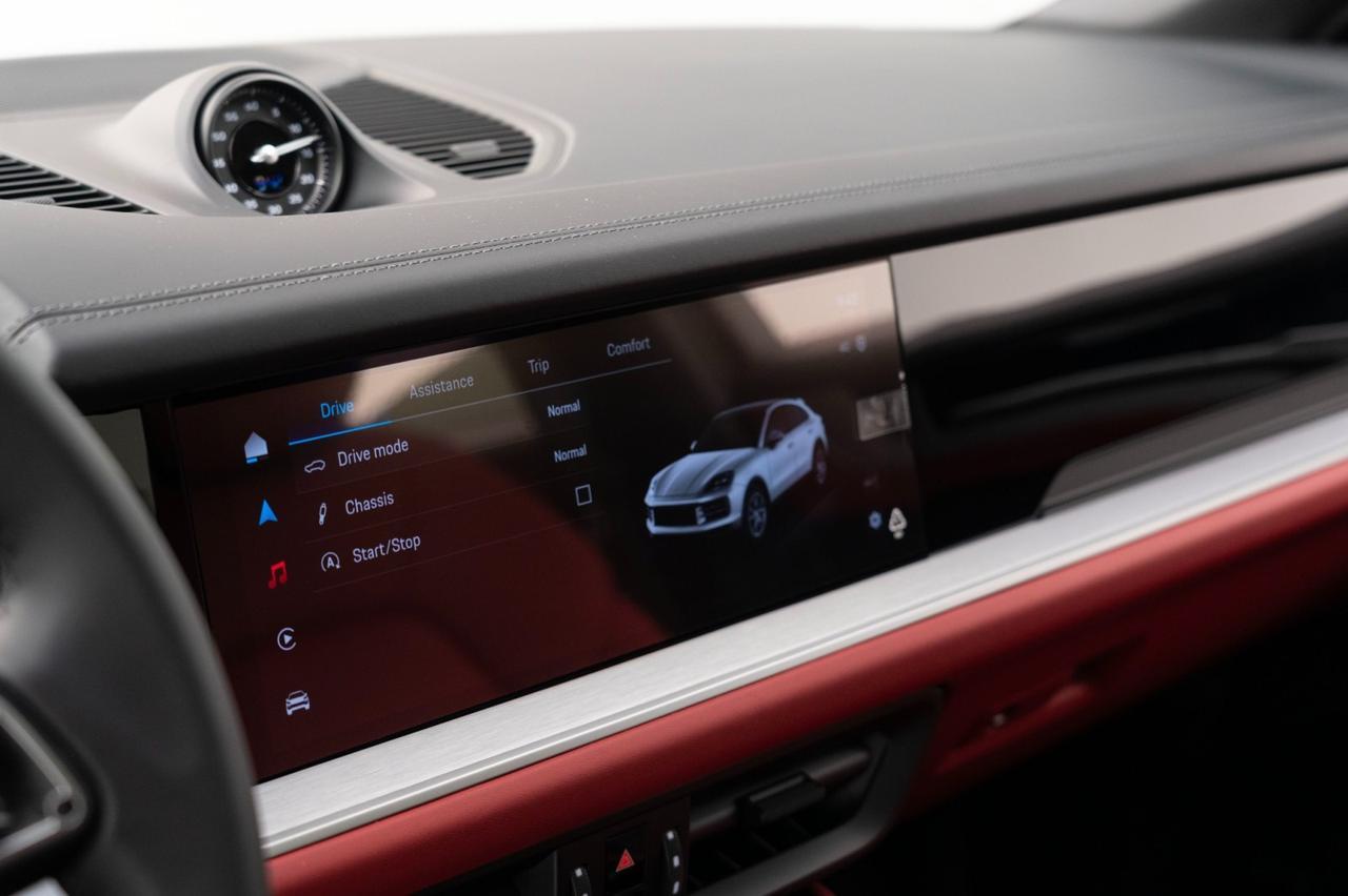 2026 Porsche Cayenne Pompano Beach FL