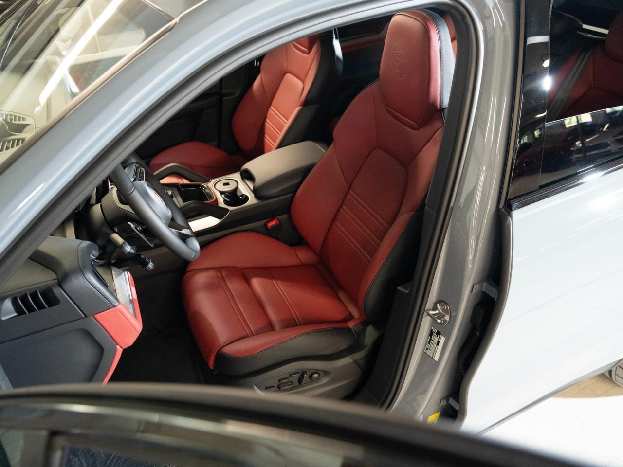 2026 Porsche Cayenne Pompano Beach FL