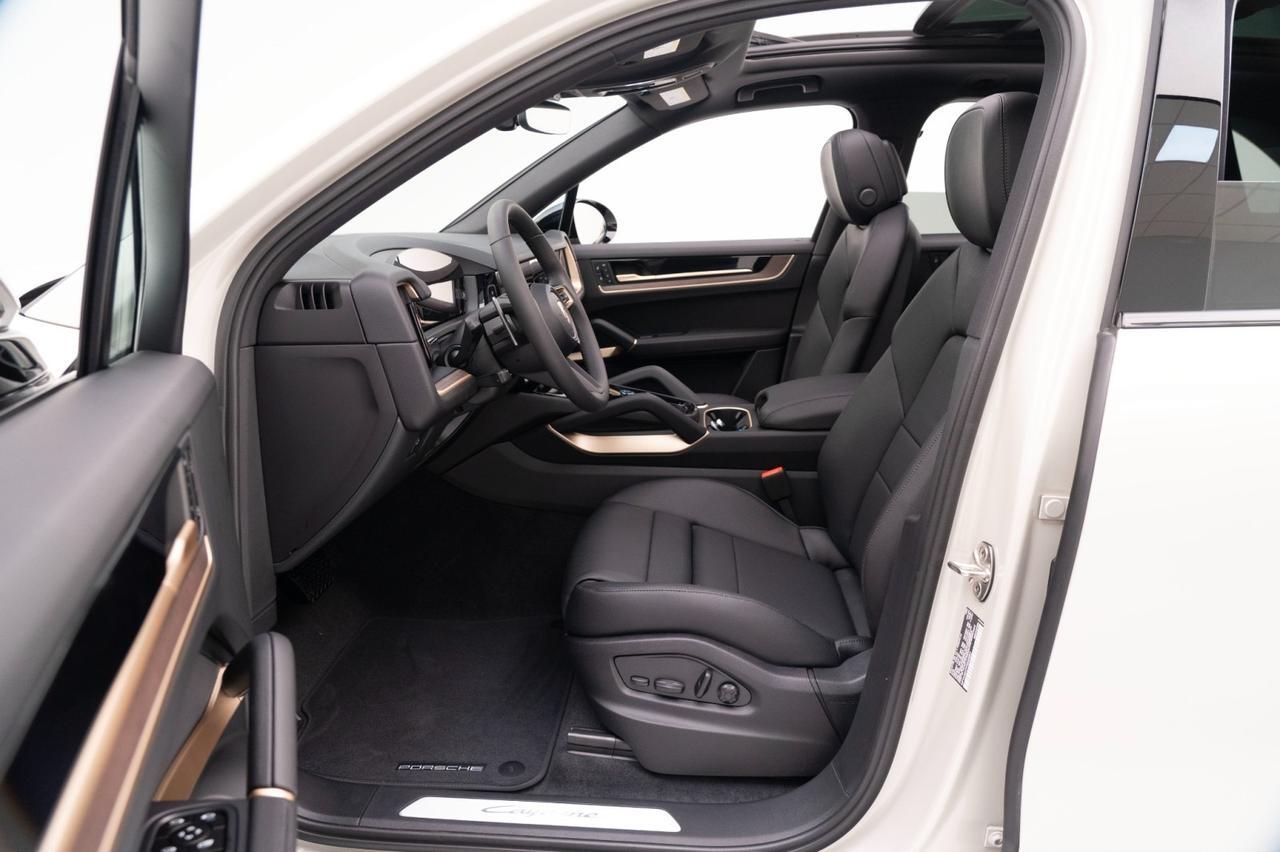 2026 Porsche Cayenne Pompano Beach FL