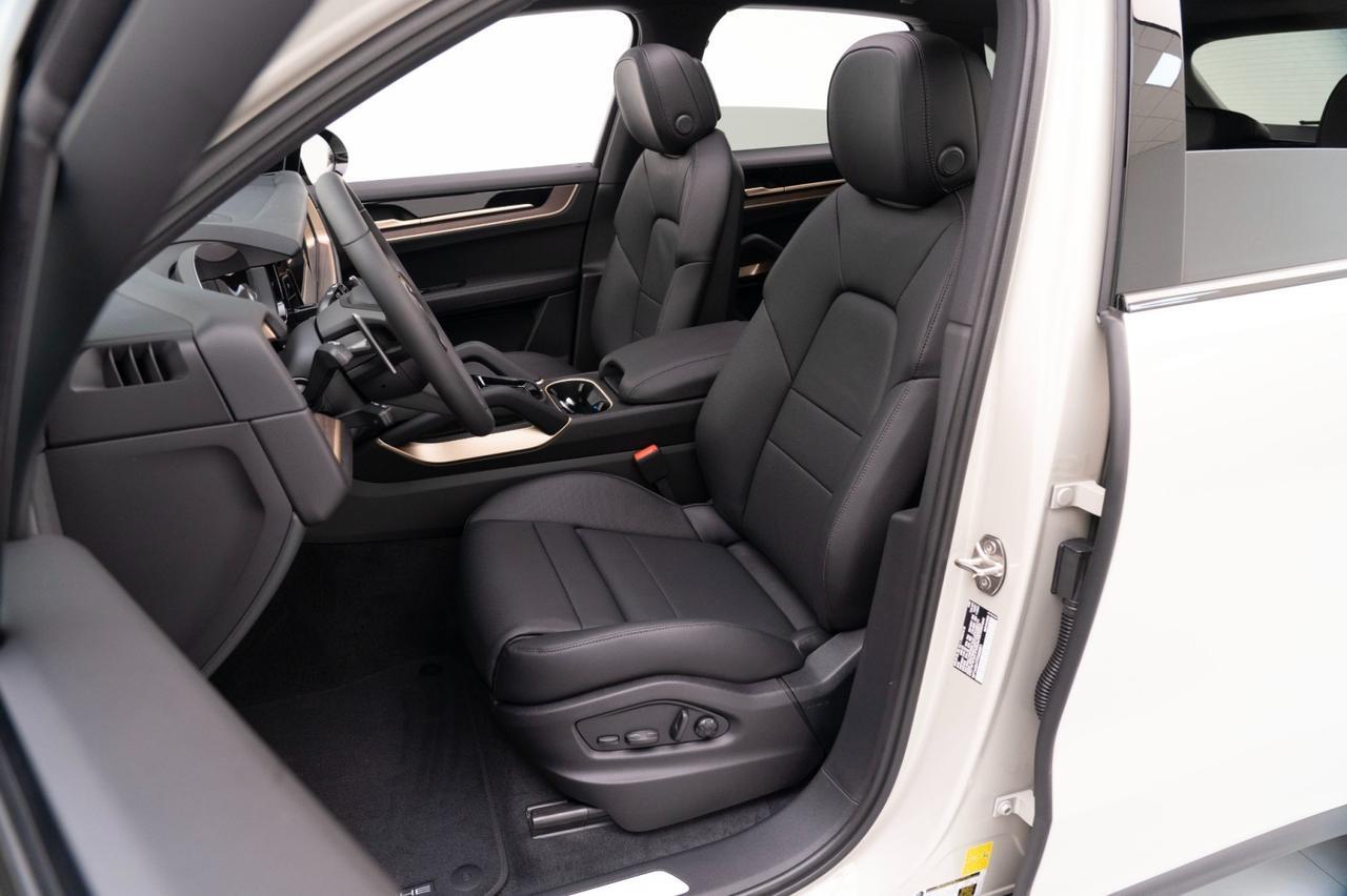 2026 Porsche Cayenne Pompano Beach FL