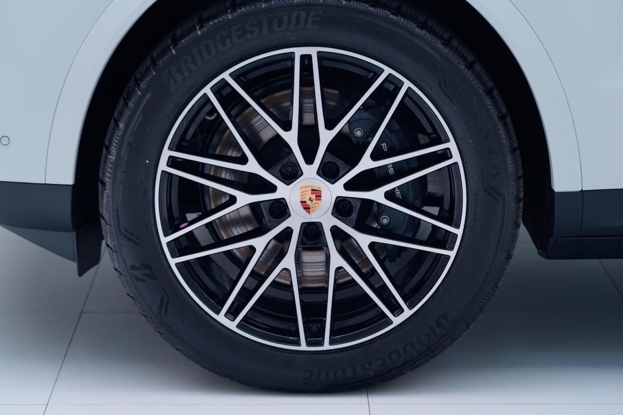 2026 Porsche Cayenne Pompano Beach FL