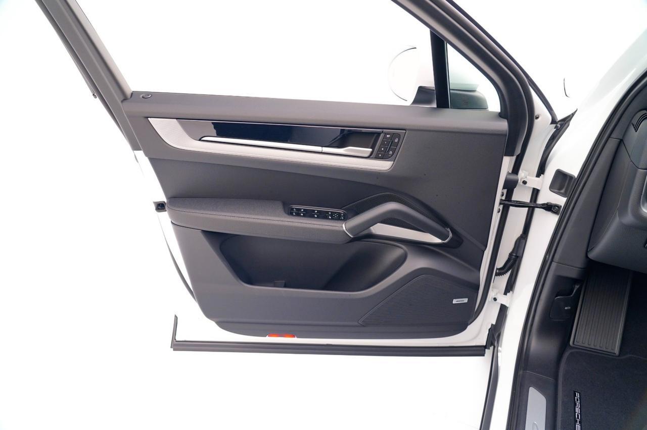 2026 Porsche Cayenne Pompano Beach FL