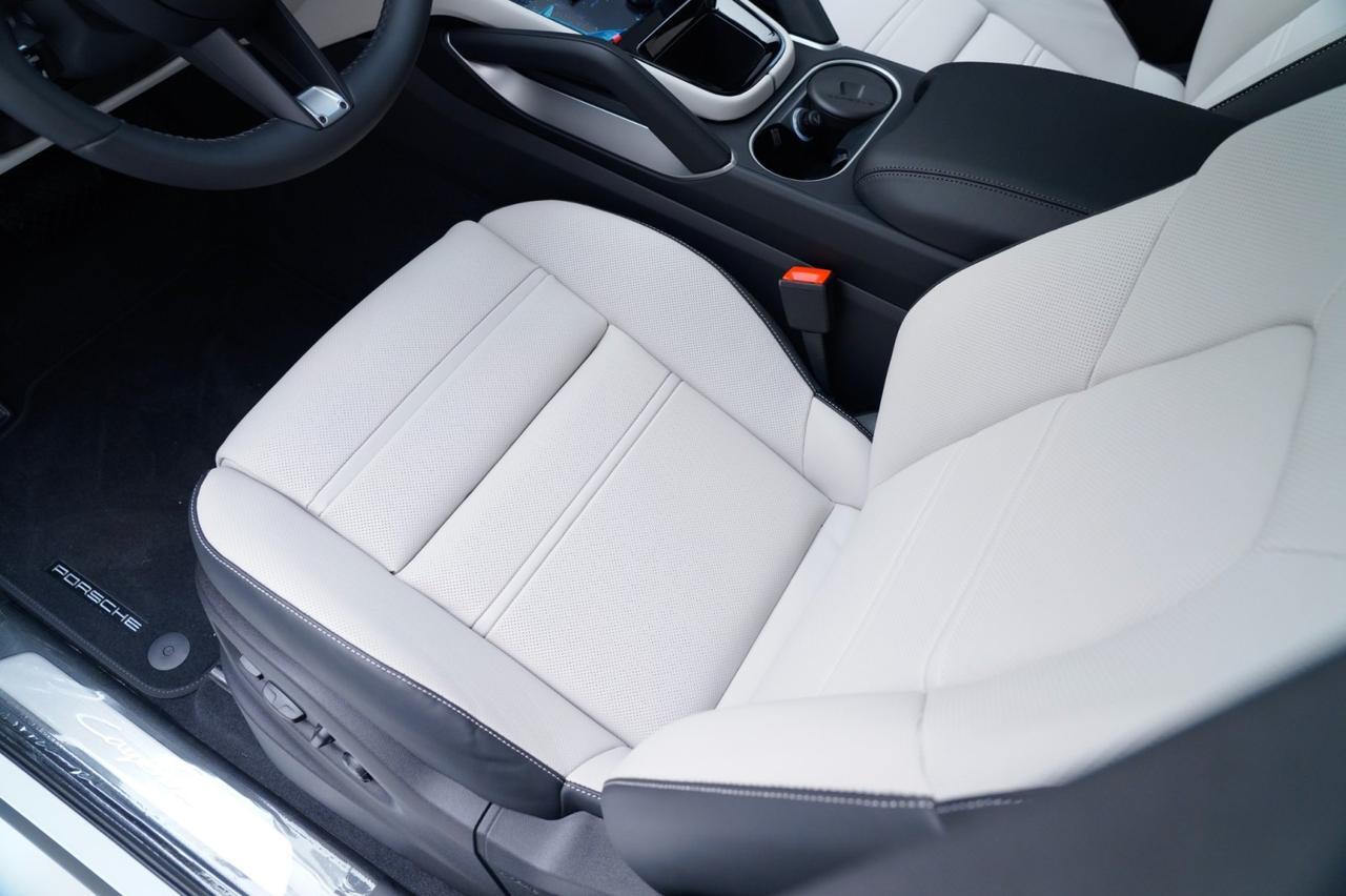 2026 Porsche Cayenne Pompano Beach FL