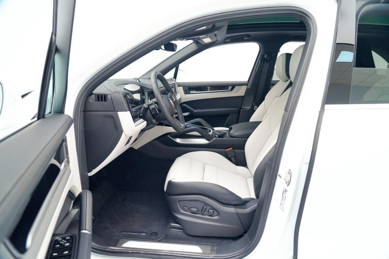 2026 Porsche Cayenne Pompano Beach FL