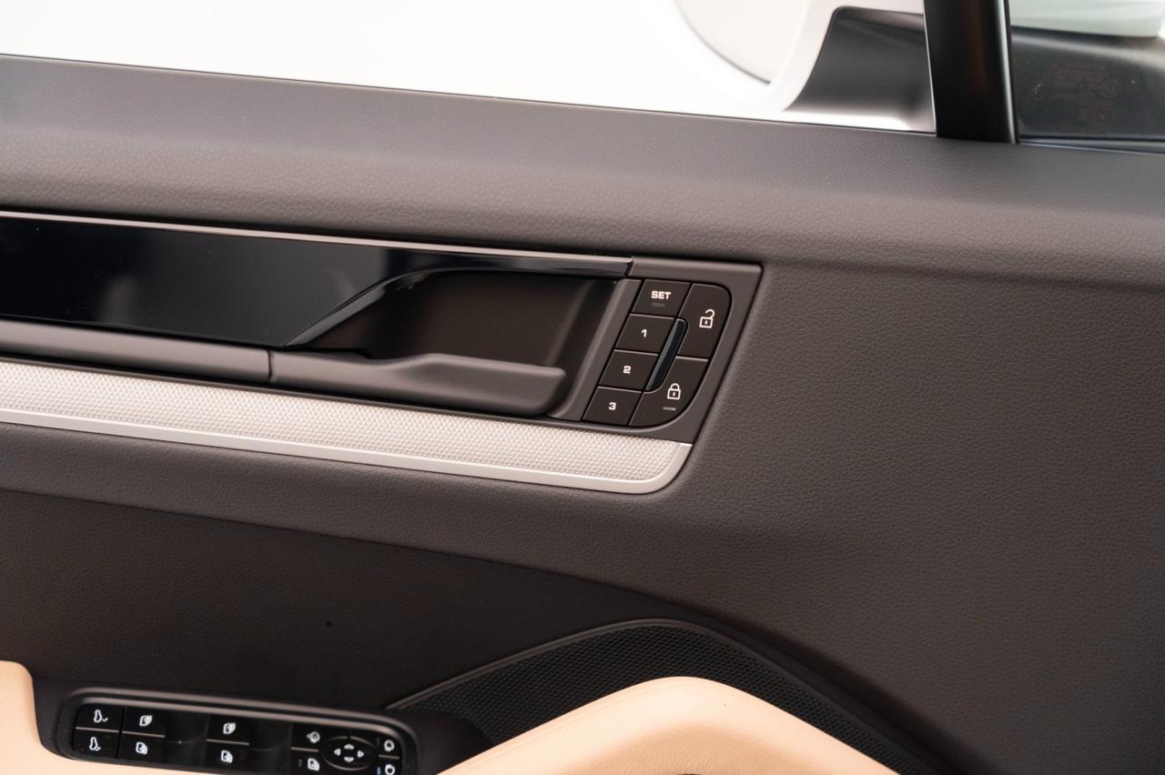 2026 Porsche Cayenne Pompano Beach FL