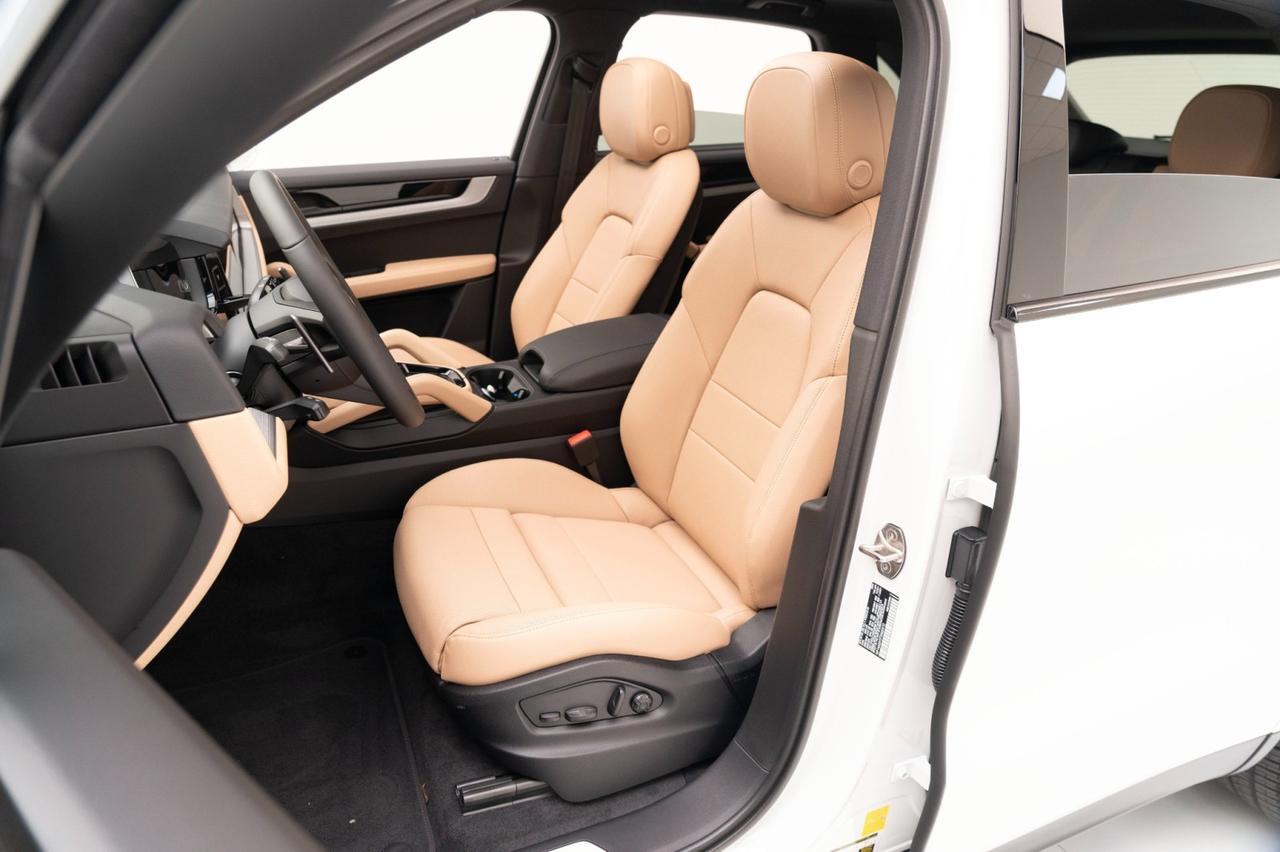 2026 Porsche Cayenne Pompano Beach FL