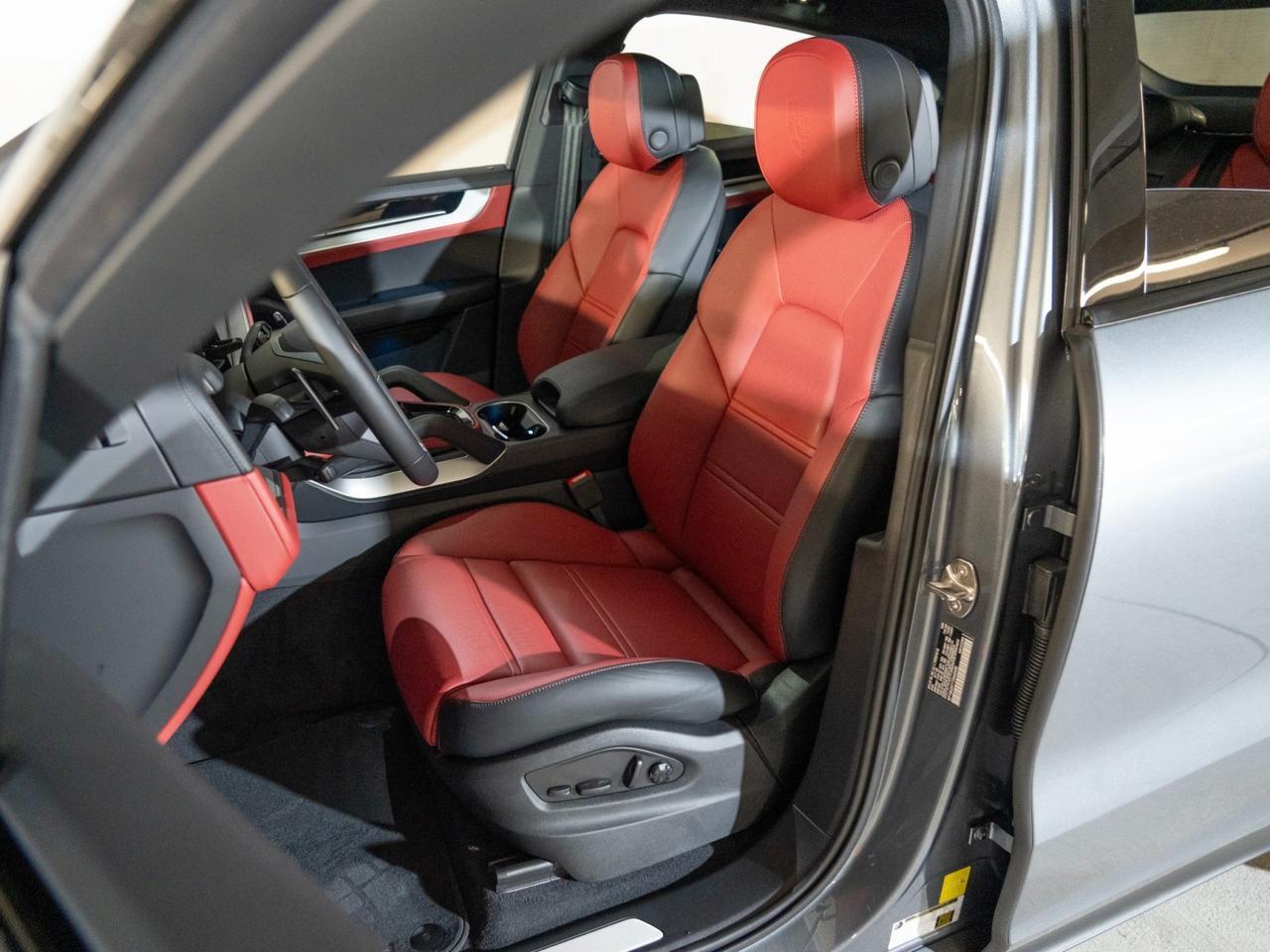 2026 Porsche Cayenne Pompano Beach FL