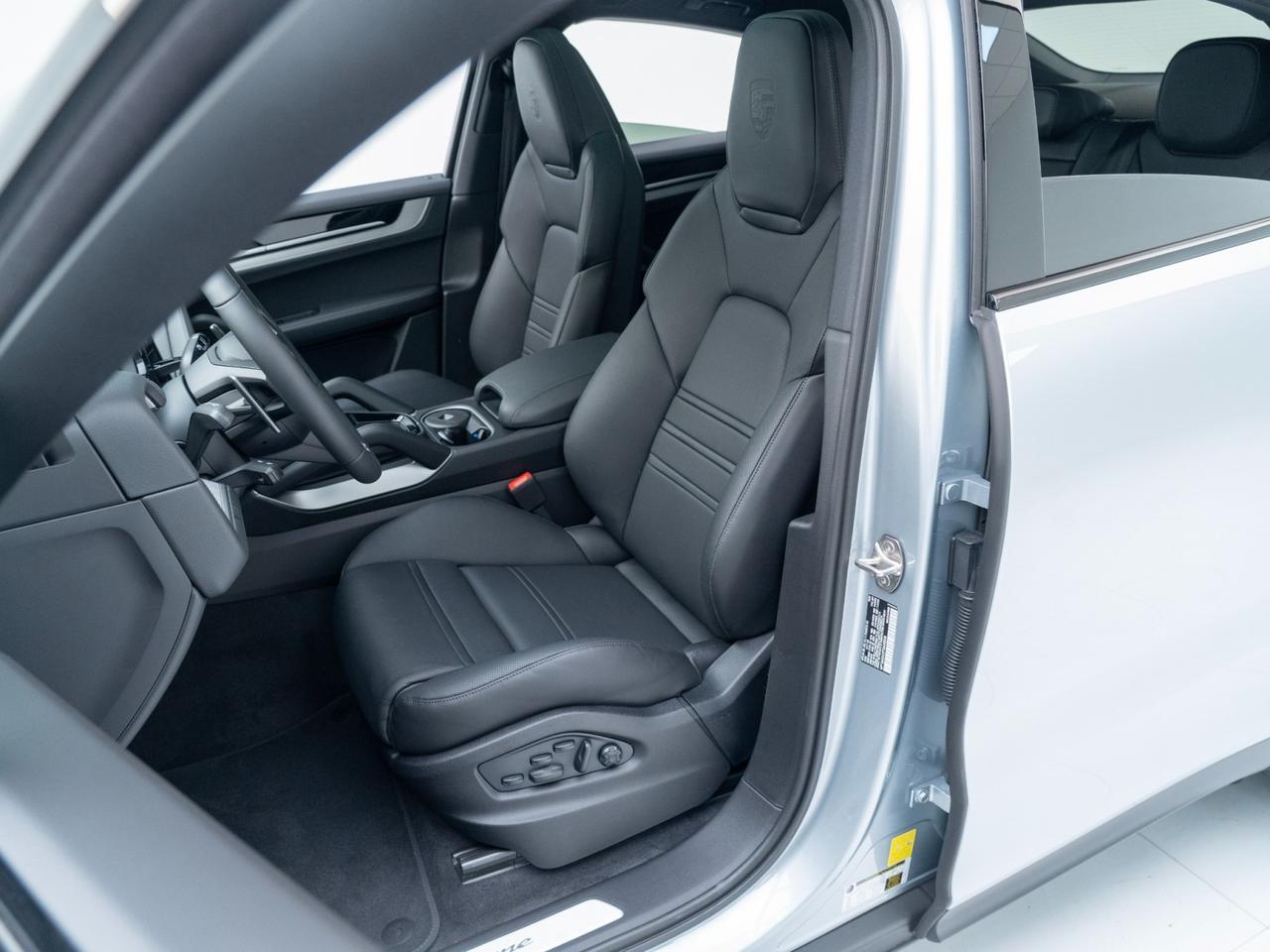 2026 Porsche Cayenne Pompano Beach FL