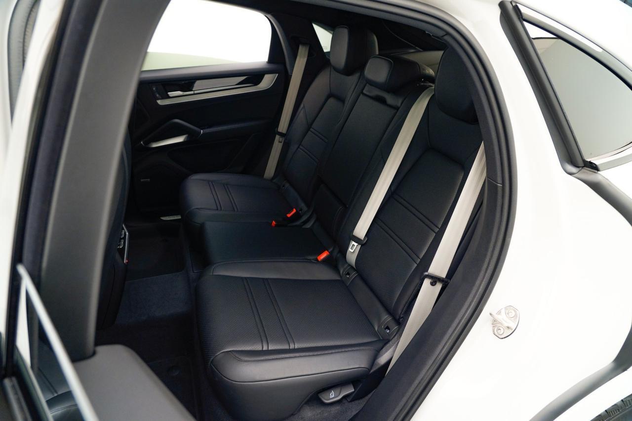 2026 Porsche Cayenne Pompano Beach FL