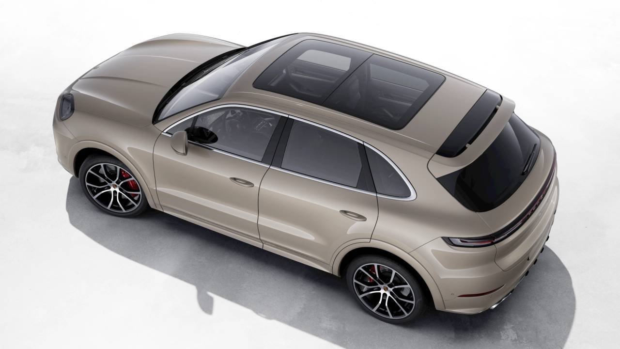 2026 Porsche Cayenne S photo 4