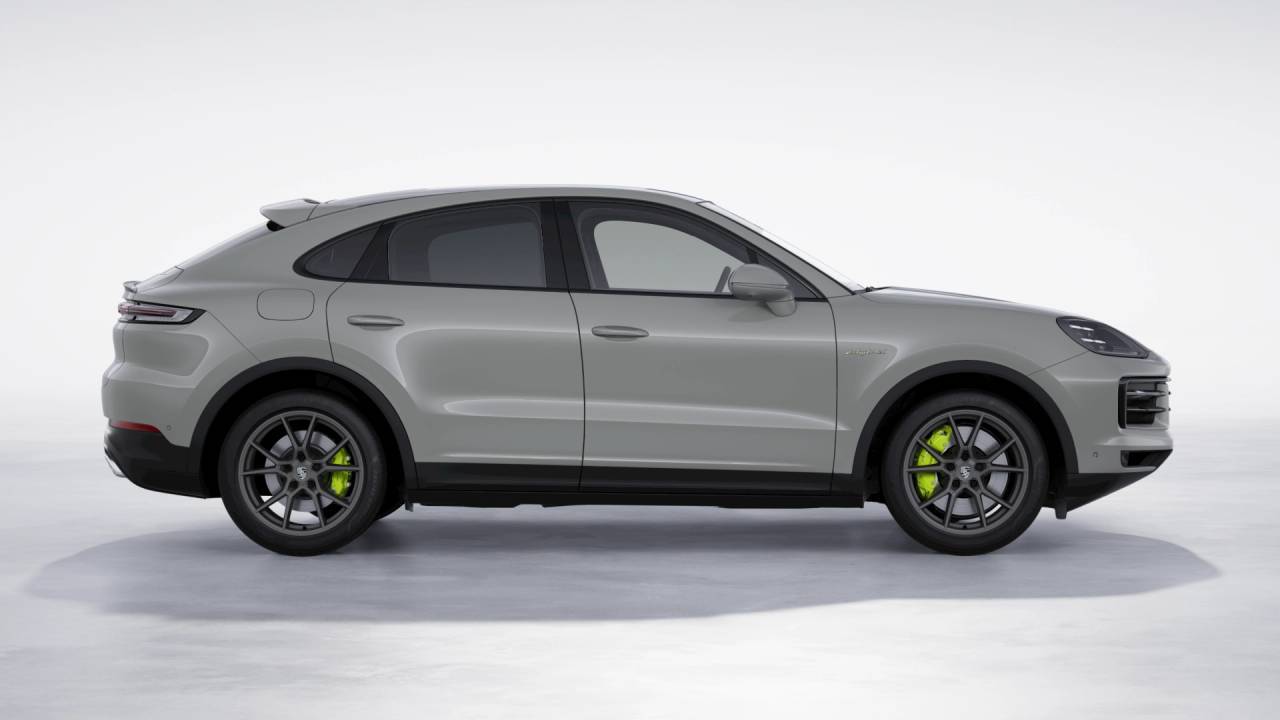 2026 Porsche Cayenne E-Hybrid Coupe photo 3