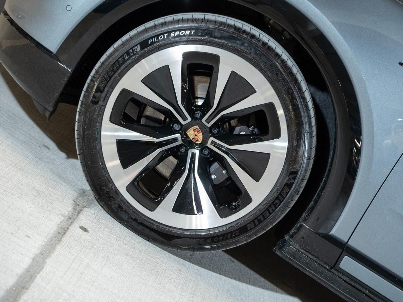 2026 Porsche Cayenne Coupe Electric Pompano Beach FL