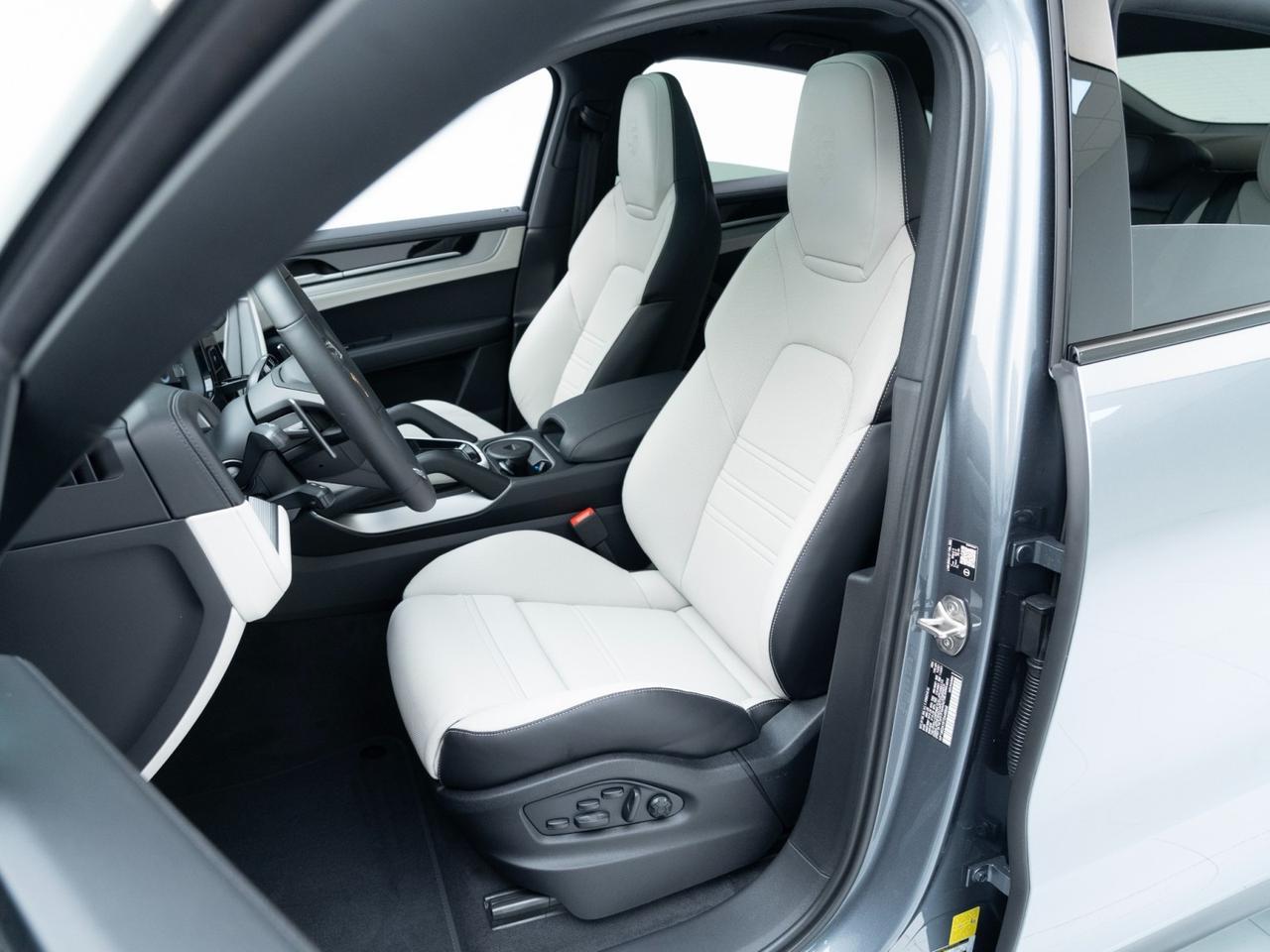 2026 Porsche Cayenne Coupe Pompano Beach FL
