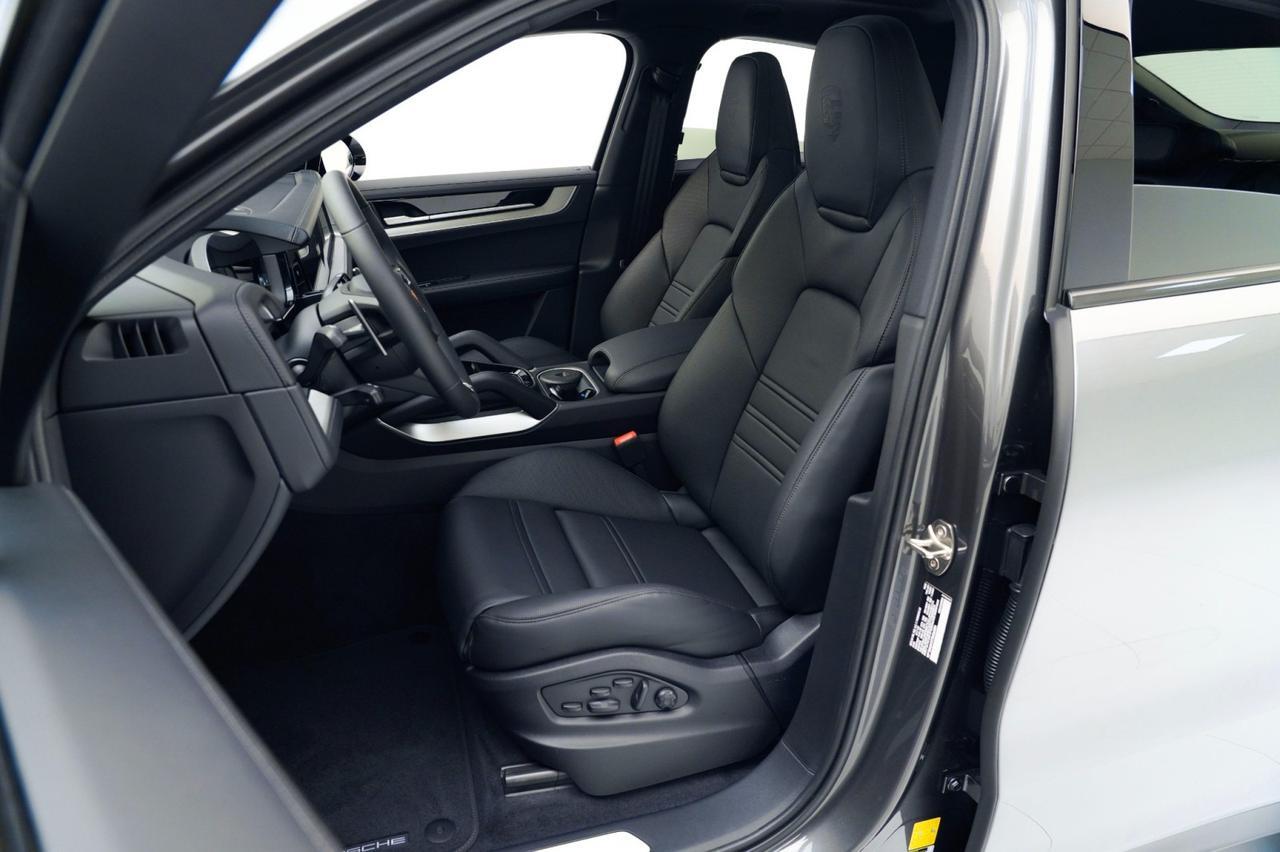 2026 Porsche Cayenne Coupe Pompano Beach FL