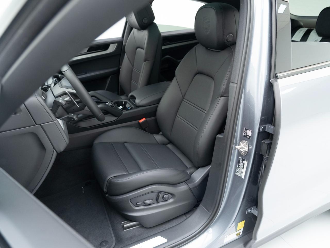 2026 Porsche Cayenne E-Hybrid Coupe Pompano Beach FL