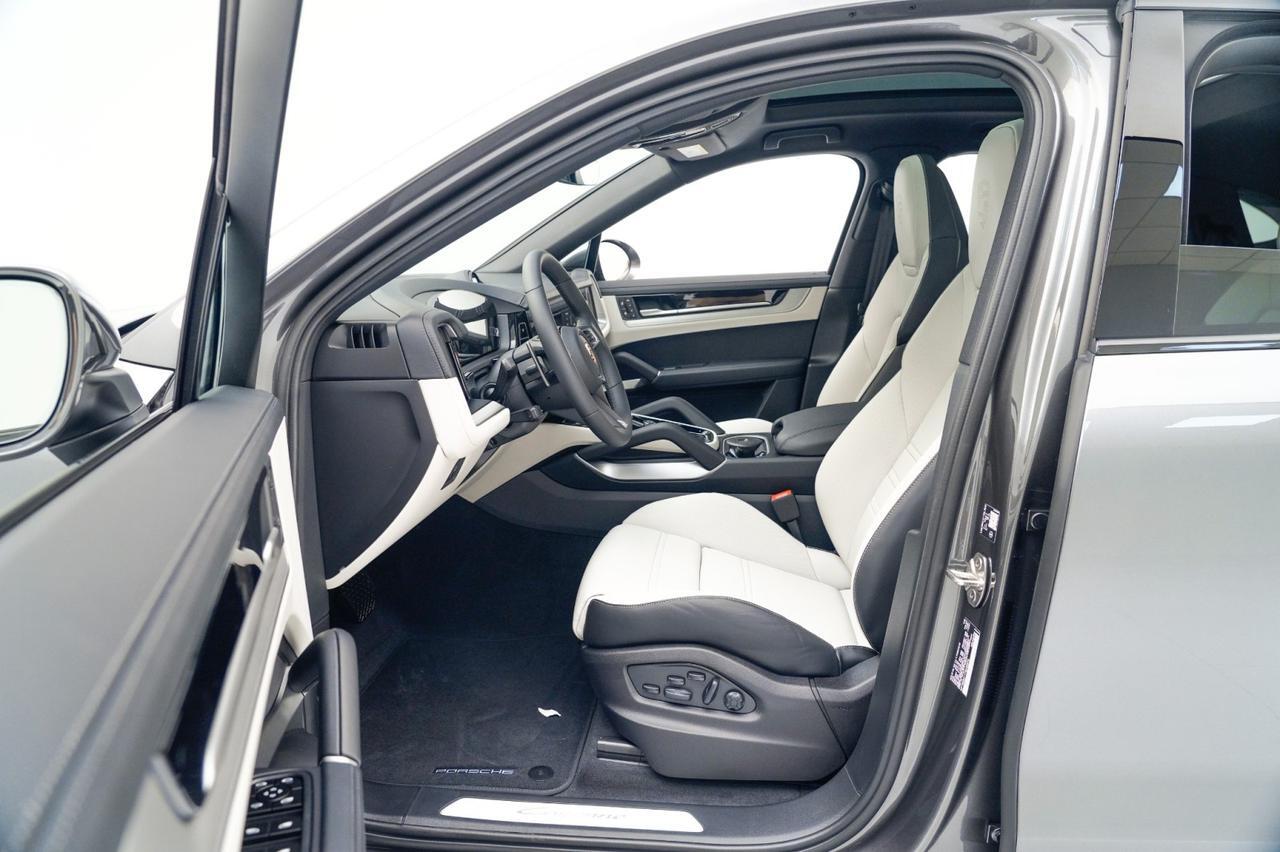 2026 Porsche Cayenne E-Hybrid Coupe Pompano Beach FL