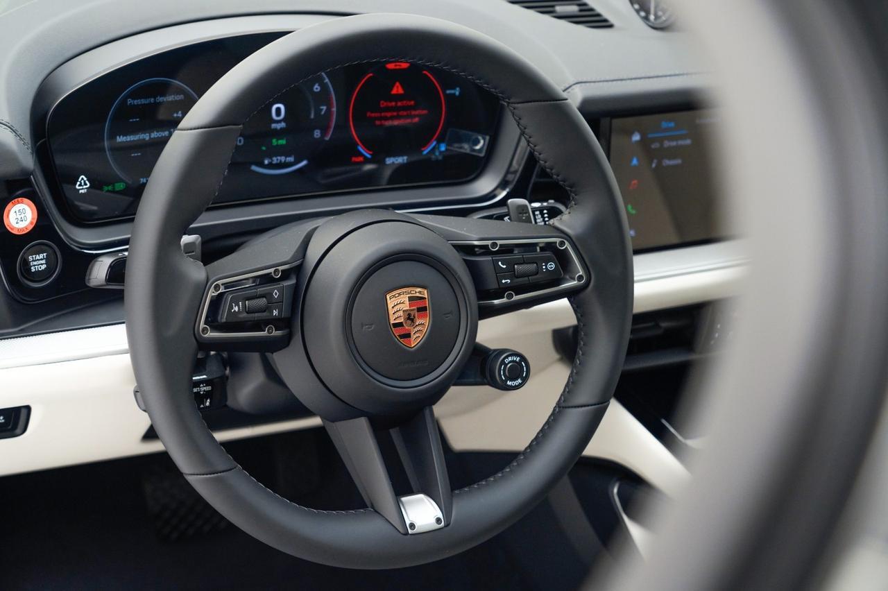 2026 Porsche Cayenne E-Hybrid Coupe Pompano Beach FL