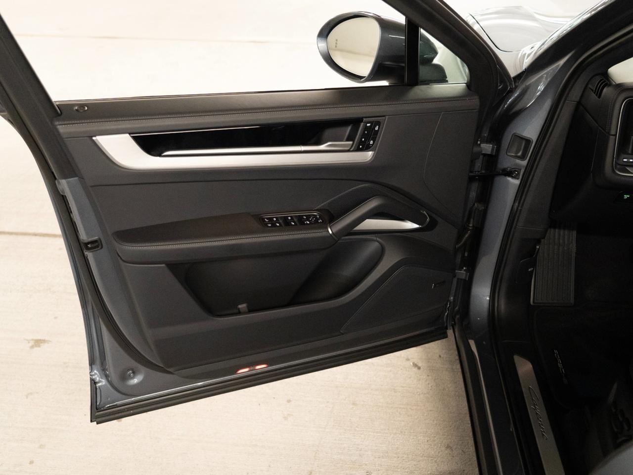 2026 Porsche Cayenne E-Hybrid Coupe Pompano Beach FL