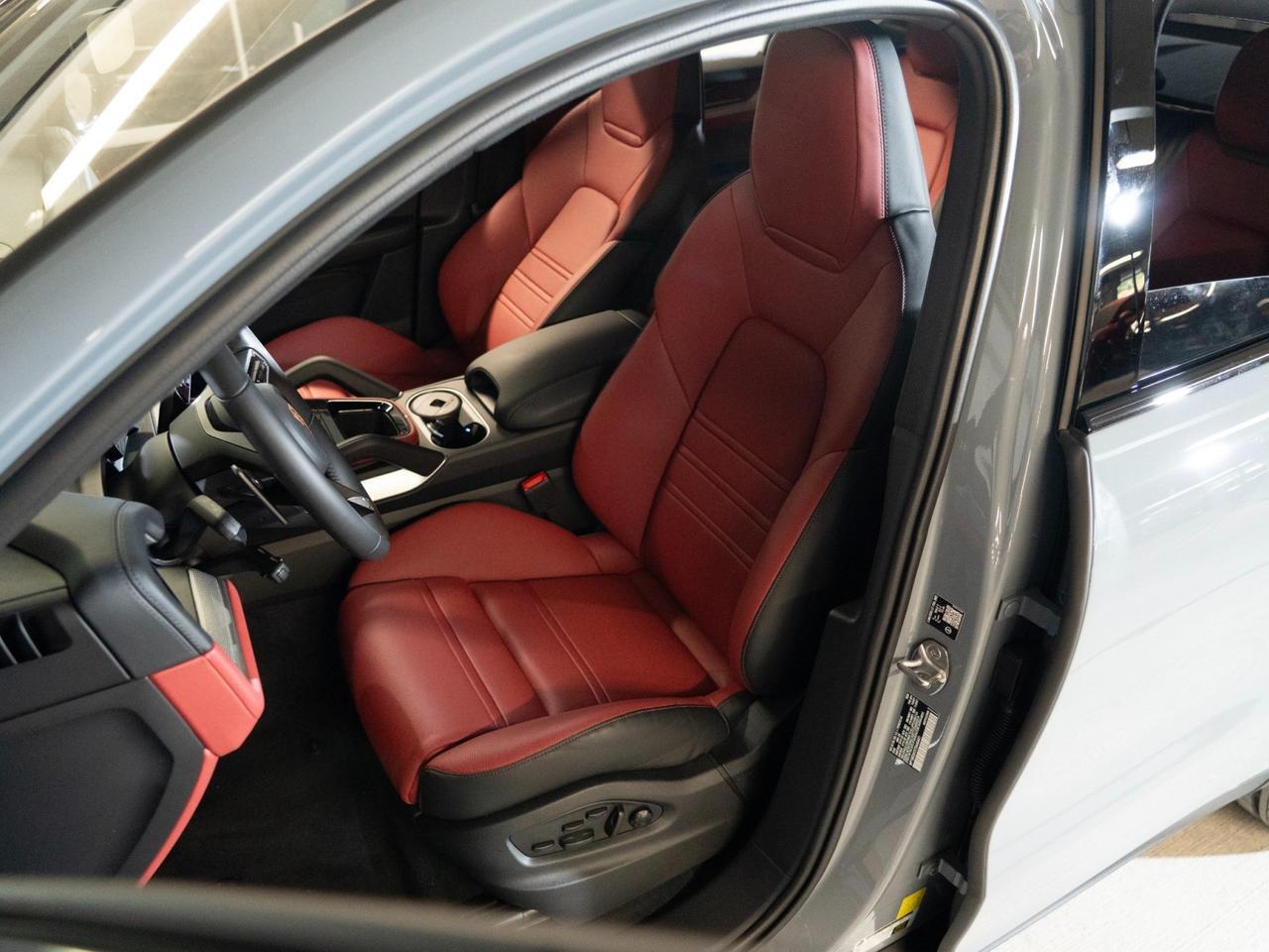 2026 Porsche Cayenne E-Hybrid Coupe Pompano Beach FL