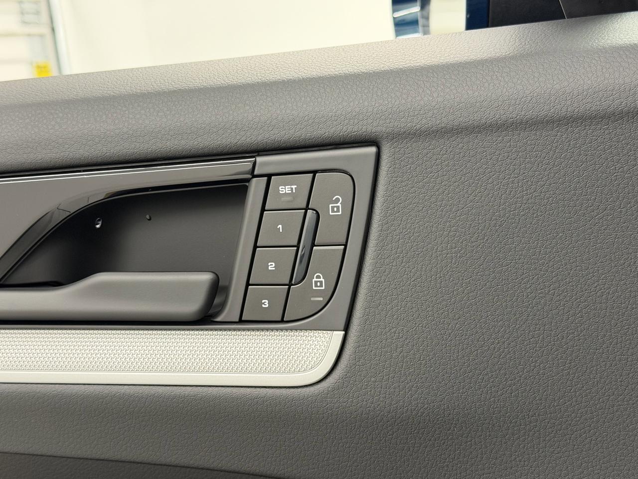 2026 Porsche Cayenne E-Hybrid Newark DE