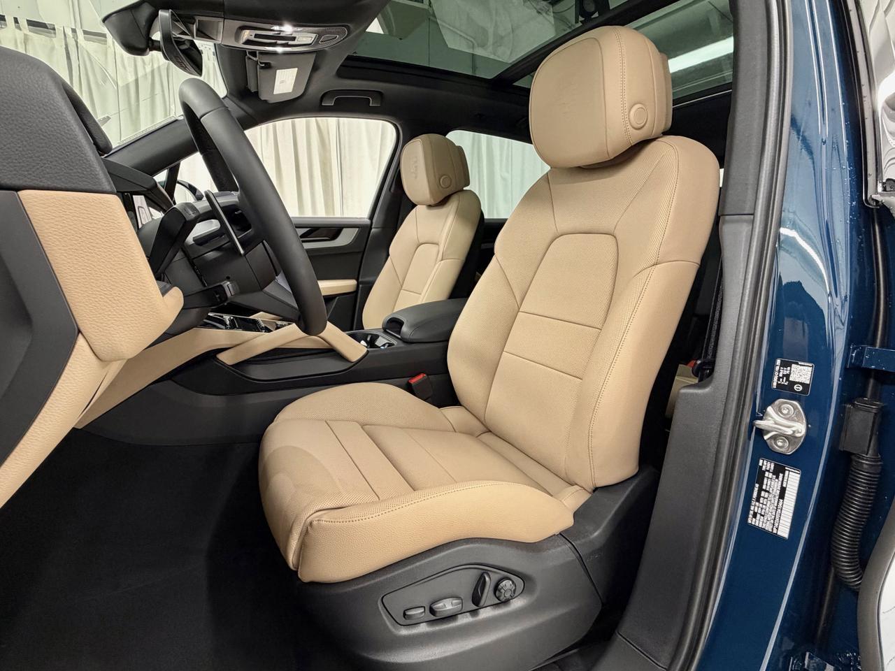 2026 Porsche Cayenne E-Hybrid Newark DE