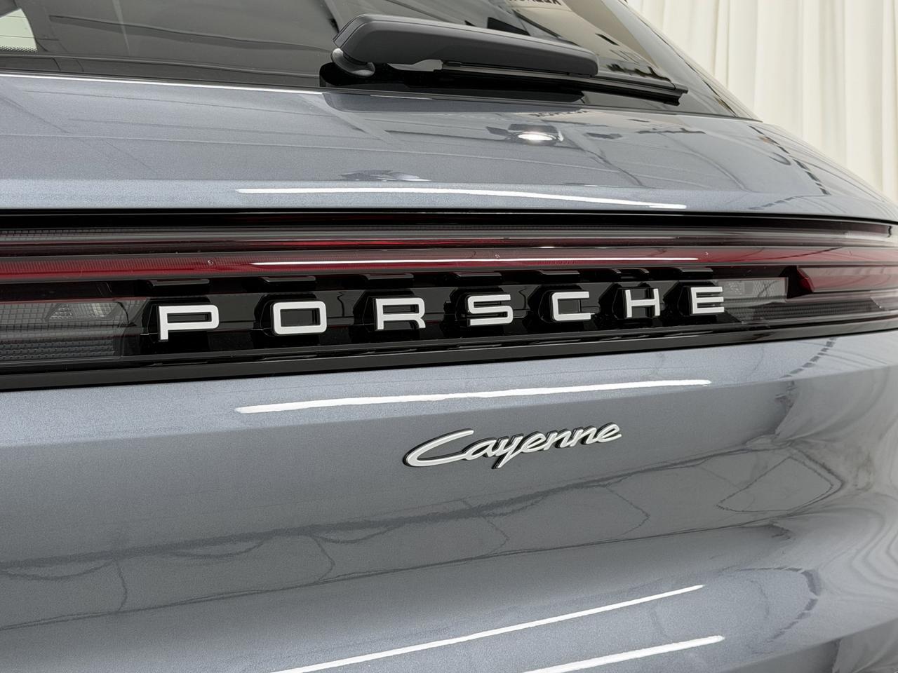 2026 Porsche Cayenne E-Hybrid Newark DE