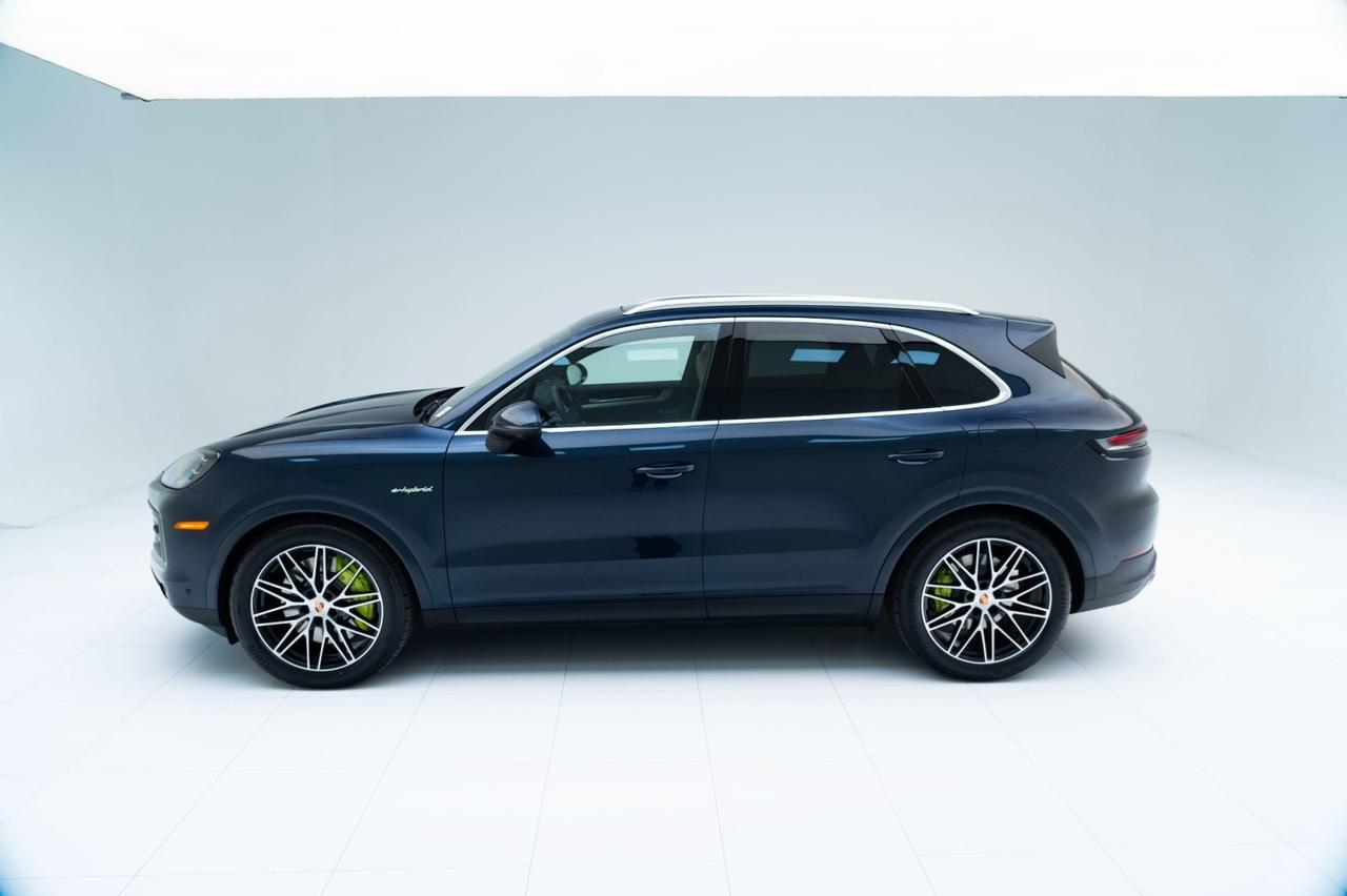 2026 Porsche Cayenne E-Hybrid Pompano Beach FL