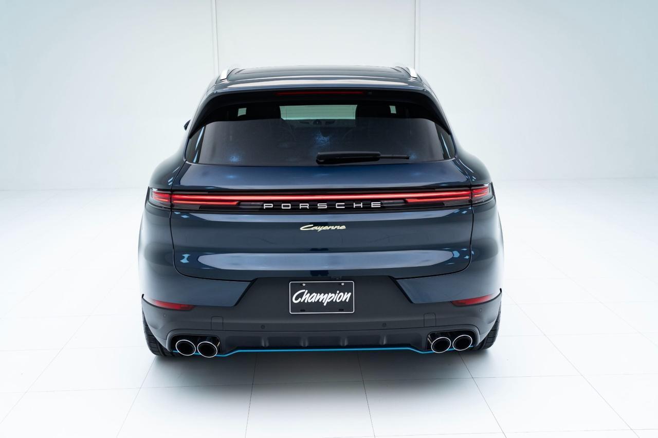 2026 Porsche Cayenne E-Hybrid Pompano Beach FL