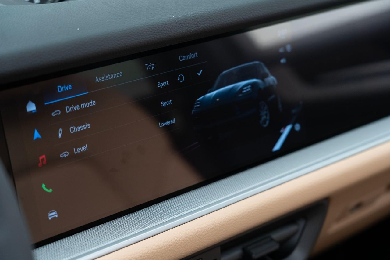 2026 Porsche Cayenne E-Hybrid Pompano Beach FL