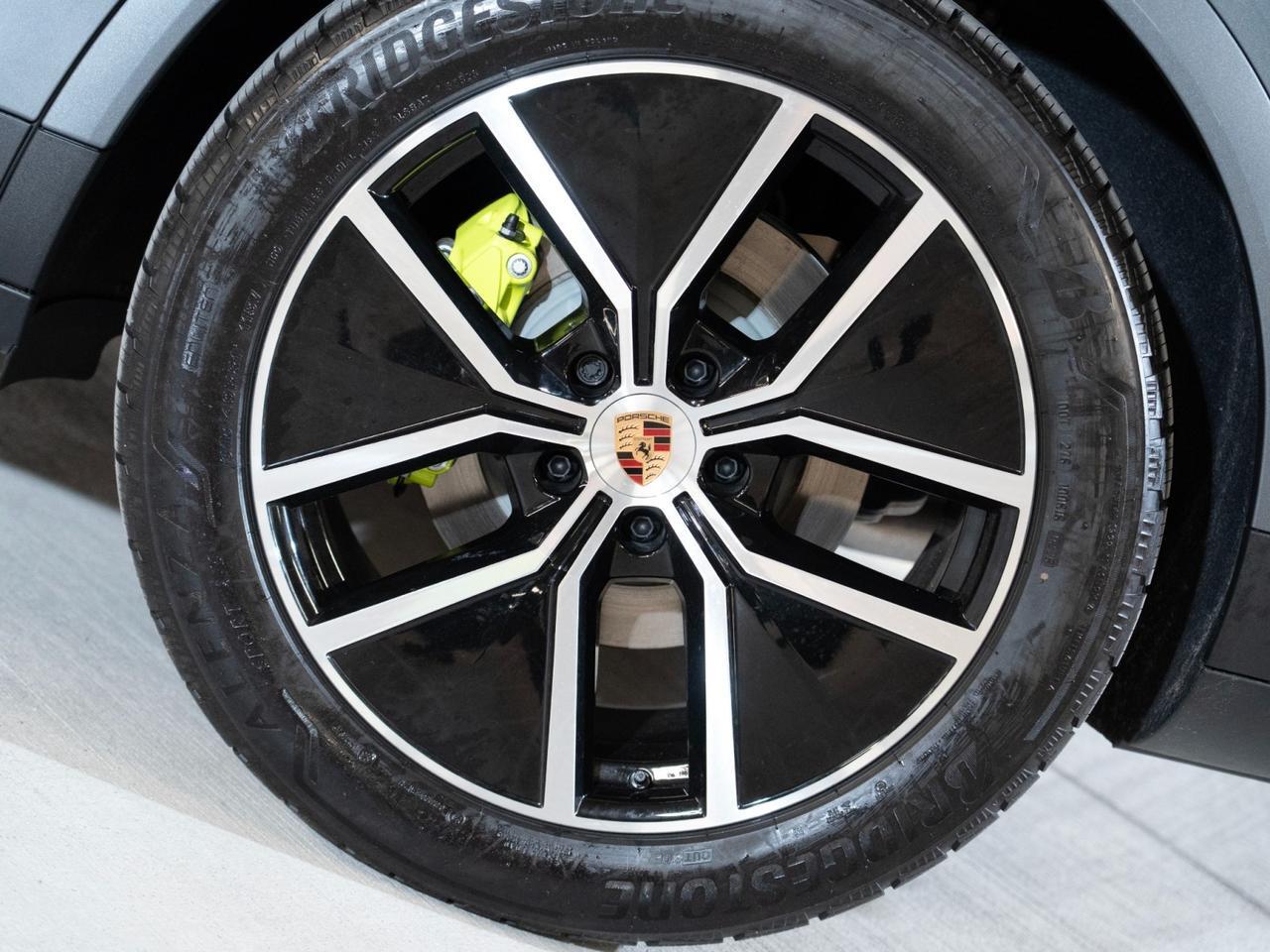 2026 Porsche Cayenne E-Hybrid Pompano Beach FL