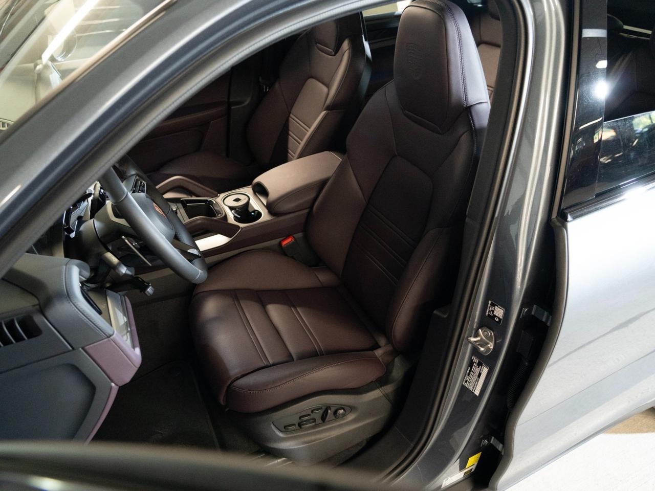 2026 Porsche Cayenne E-Hybrid Pompano Beach FL