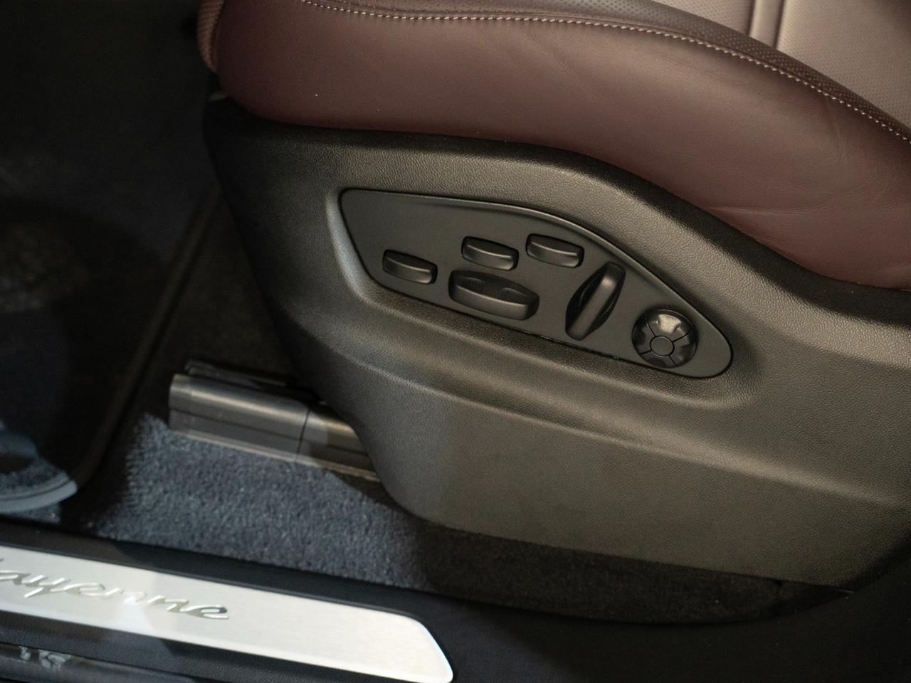 2026 Porsche Cayenne E-Hybrid Pompano Beach FL