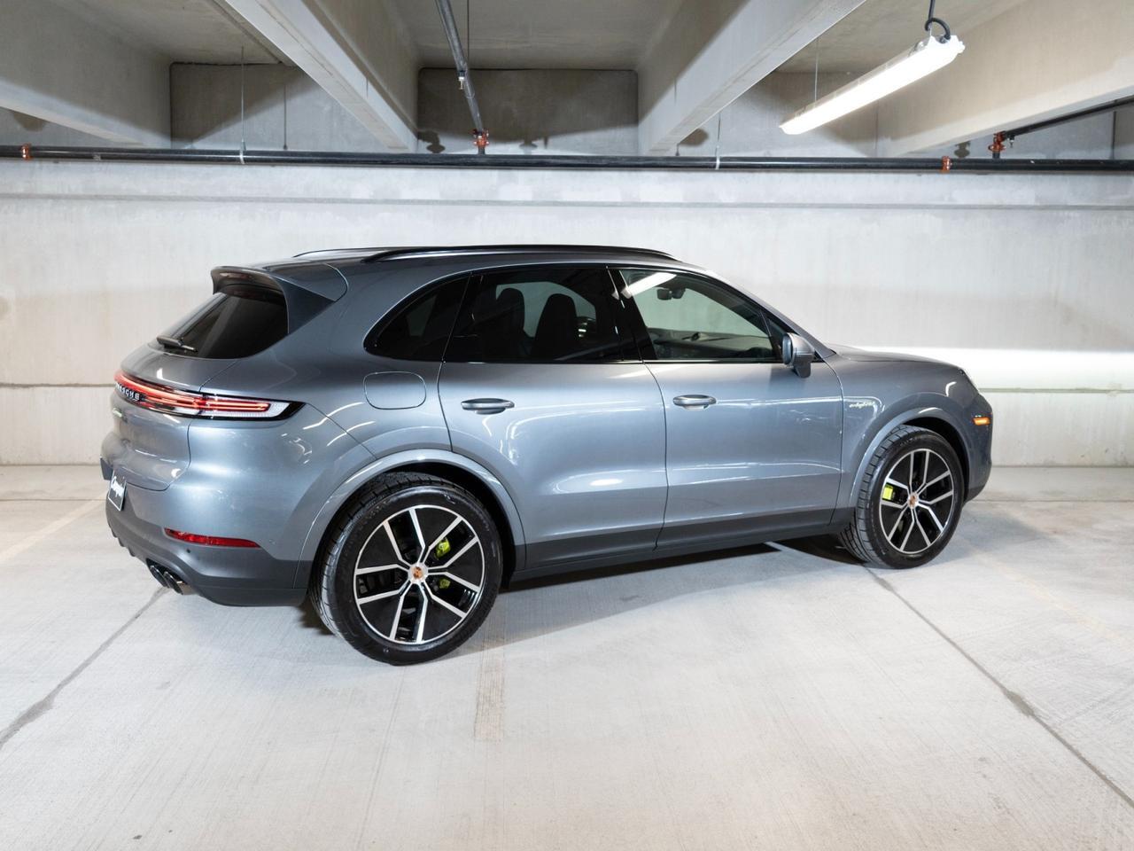 2026 Porsche Cayenne E-Hybrid Pompano Beach FL