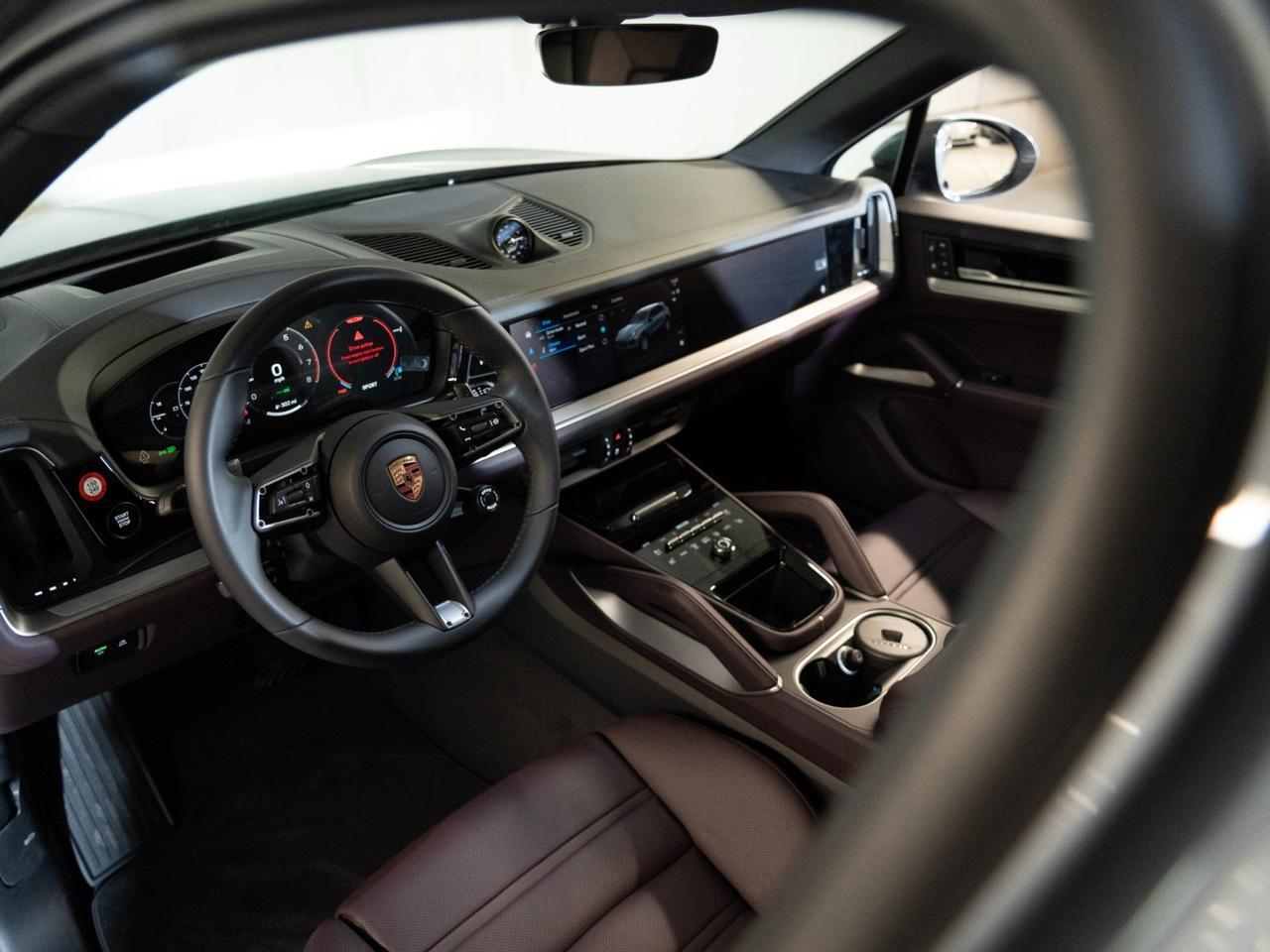 2026 Porsche Cayenne E-Hybrid Pompano Beach FL