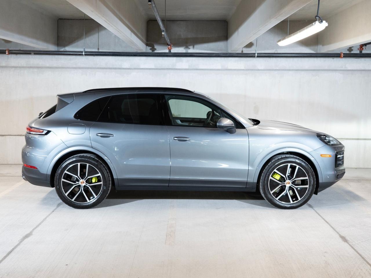 2026 Porsche Cayenne E-Hybrid Pompano Beach FL